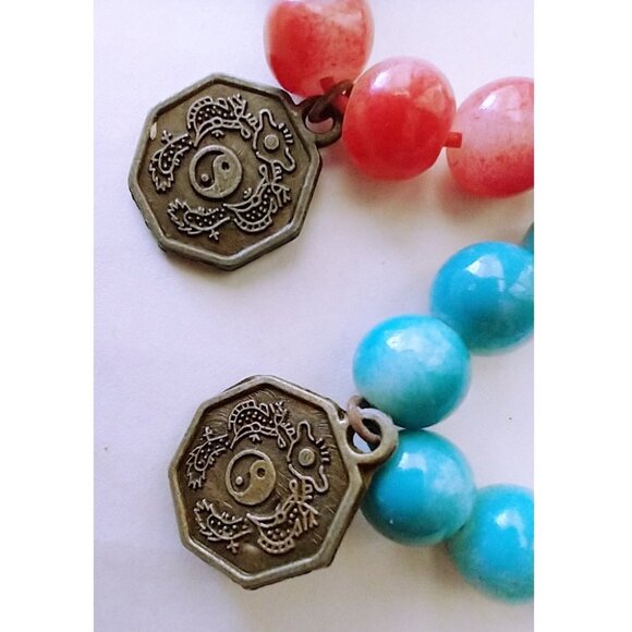 Set Of 4 Stone Elastic Bracelets Feng Shui I-Ching Vintage -  Red Blue Green - Picture 3 of 9